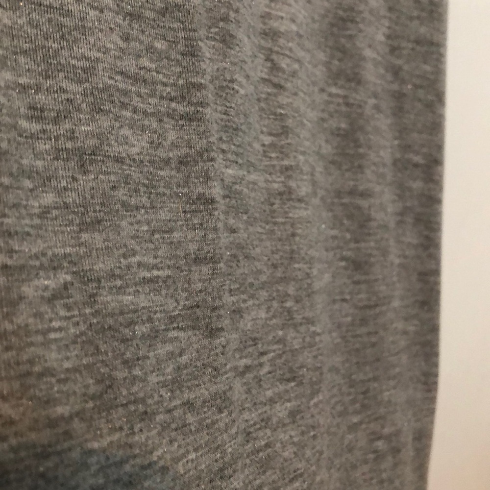 Forever 21 Small Tank - Picture 3 of 5